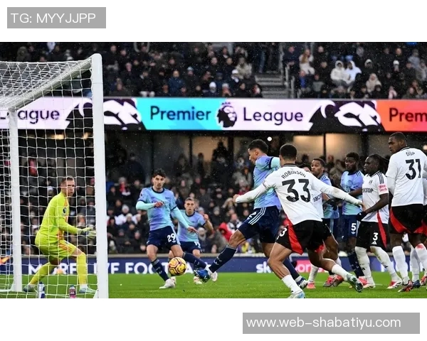 英超最新动态曼城升至第二热刺遭遇四场不胜困境切尔西与阿森纳明日对决