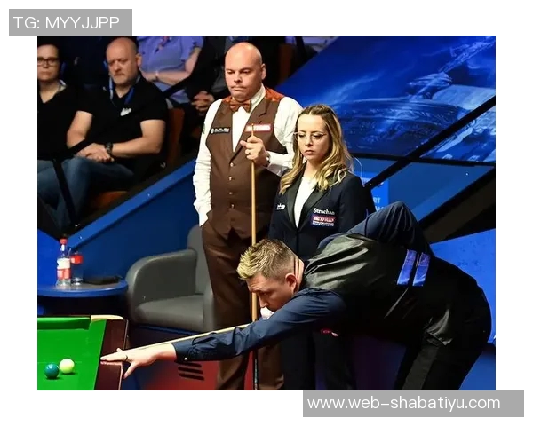 日本队迅速追平比分小川航基远射助攻巴拉圭门将失误入网