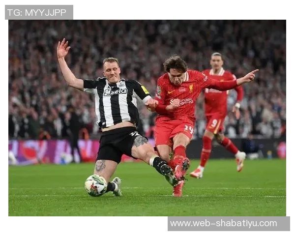 利物浦官方社交媒体发布海报庆祝索博斯洛伊和基耶萨生日快乐 利物浦官方社交媒体发布海报庆祝索博斯洛伊和基耶萨生日快乐