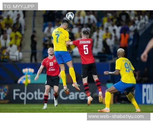 C罗本赛季表现出色代表俱乐部和国家队出战17场贡献16球2助攻 C罗本赛季表现出色代表俱乐部和国家队出战17场贡献16球2助攻